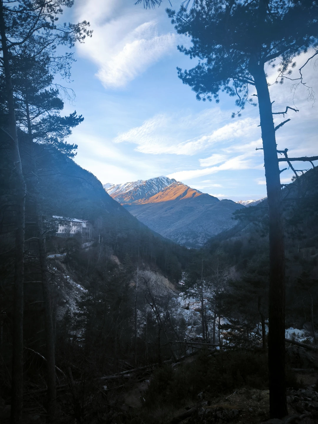 Наверное не стоит останавливаться на красоте и колорите местной природы - это неоспоримо, Приэльбрусье великолепно!