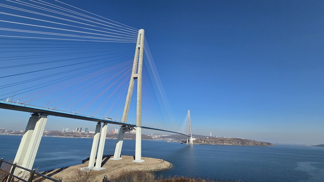 Благодарим Александра за отличную экскурсию по городу и красотам Владивостока. На экскурсии Александр много рассказывал исторических