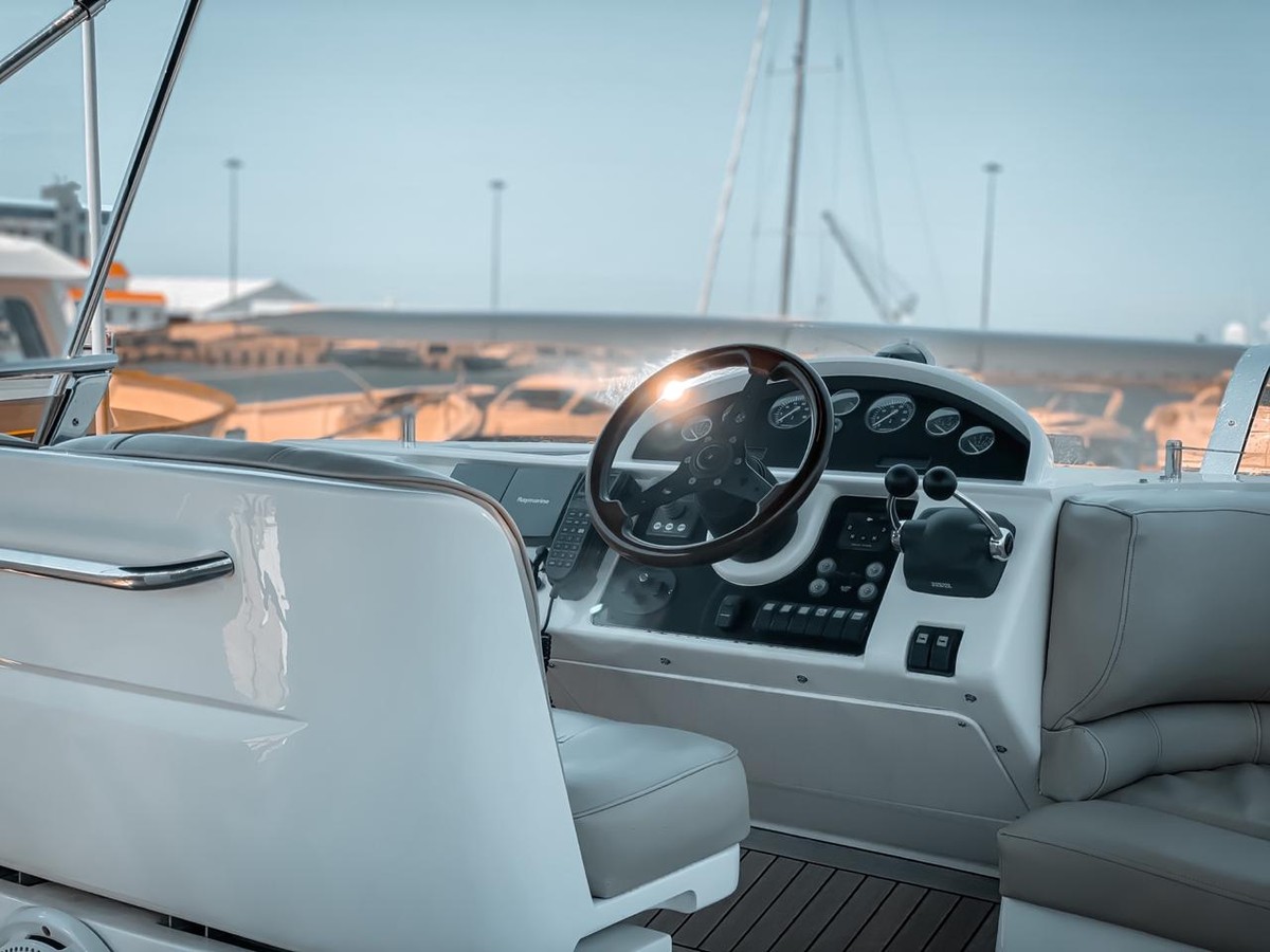 Морская прогулка на яхте Azimut