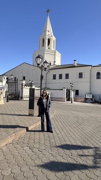 Экскурсия состоялась с точностью в назначенное время. Гульфия (экскурсовод)невероятно увлекательно провела нас по нитям истории соединяющим