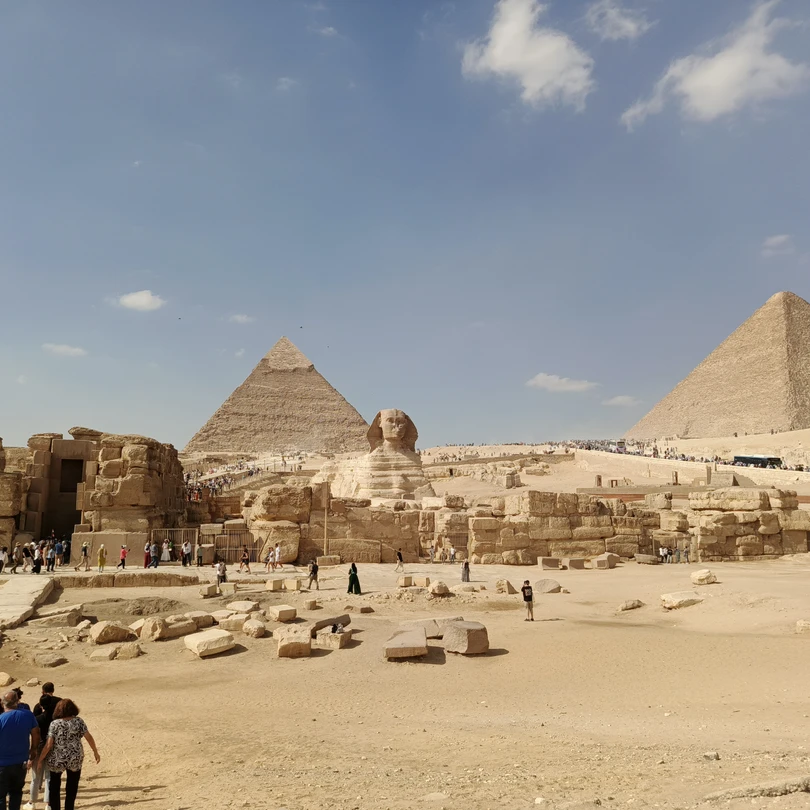 Экскурсия нам понравилась, гид был квалифицированным и доброжелательным и водитель тоже. Спасибо!