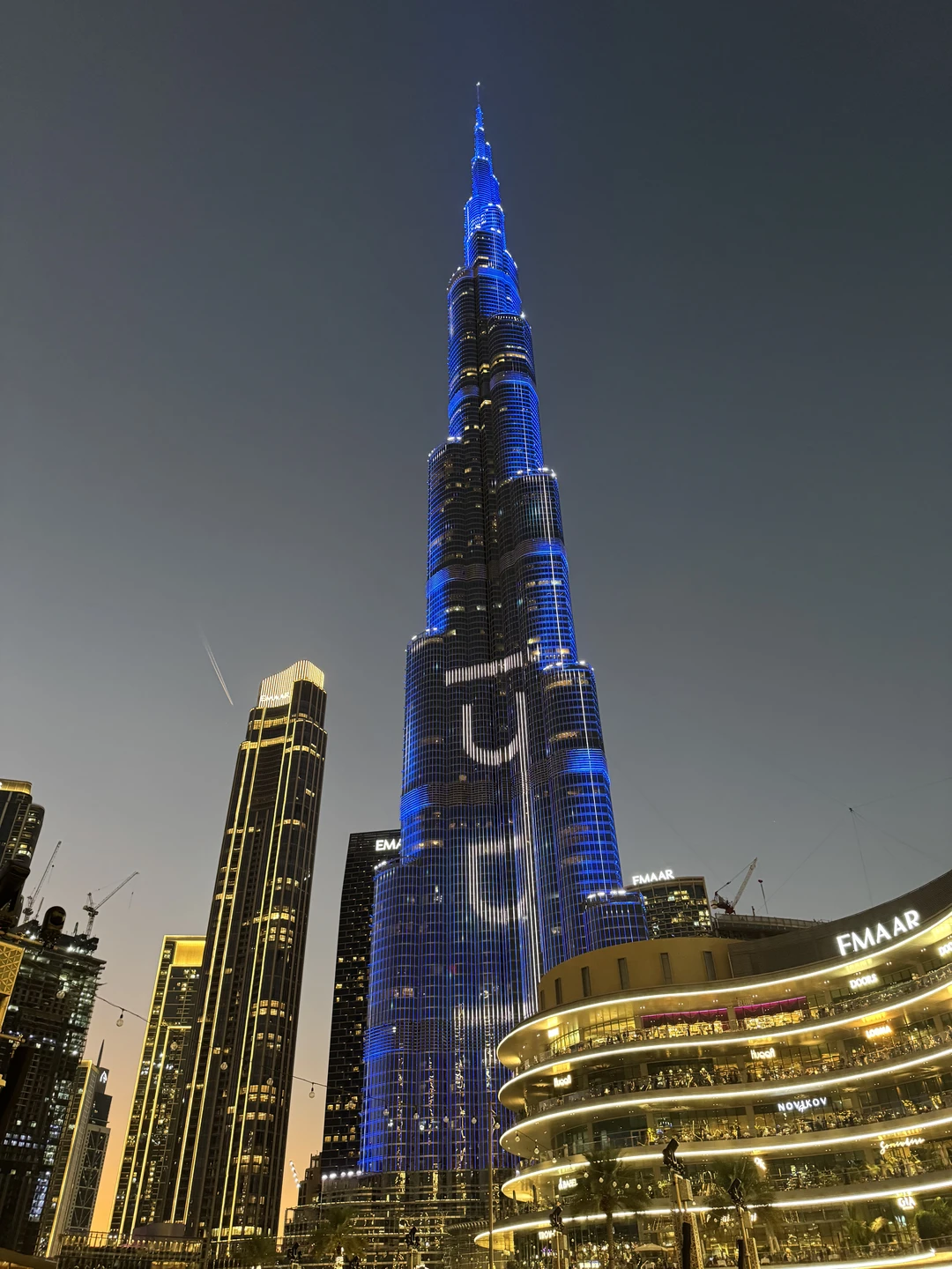 Мы были транзитом через ОАЭ и съездили на индивидуальную обзорную экскурсию по Дубаю. На экскурсию Фахриддин