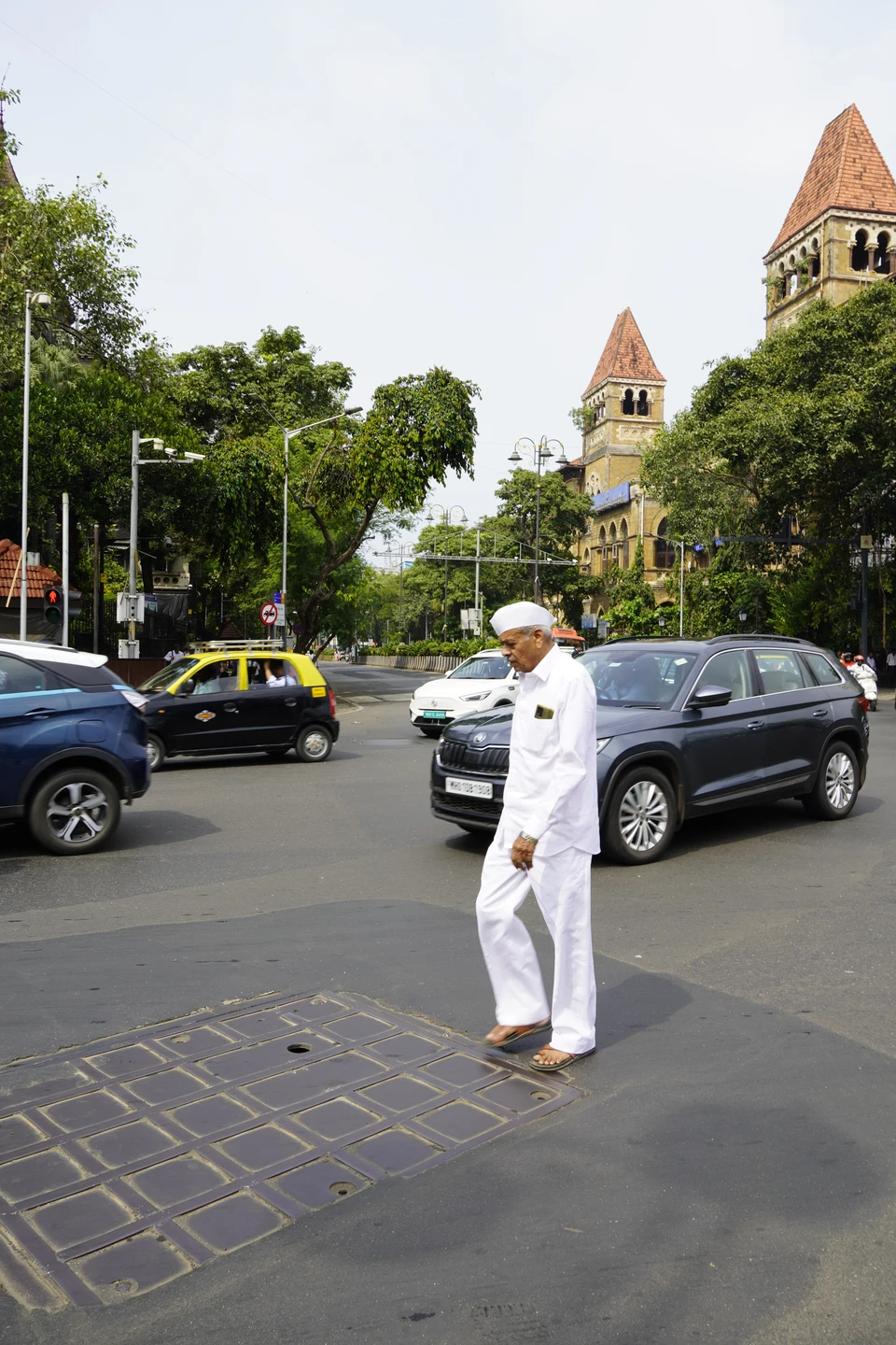 Благодаря Анисе это день стал одним из самых запоминающихся в моей жизни. Многочасовая экскурсия по загруженным