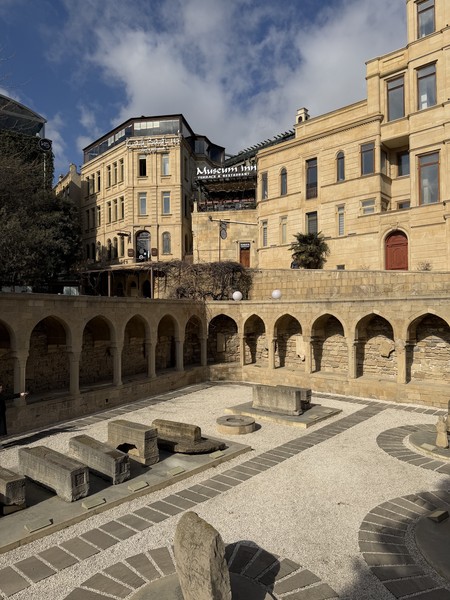Огромное спасибо Сабине за экскурсию по старому городу! Увидели не только основные туристические локации, но и