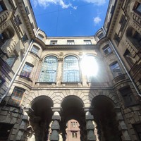Фото отзыва 2: экскурсия "Лабиринты дворов и парадных Петроградской стороны"