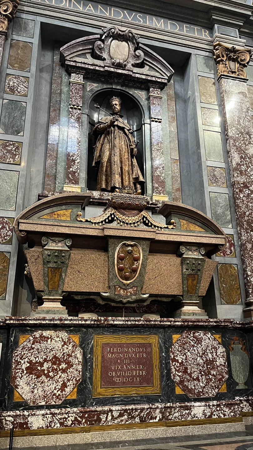 Полный восторг! 🤩 Огромное спасибо Лидии за такую интереснейшую экскурсию! Понравилось все! И живой непринужденный рассказ