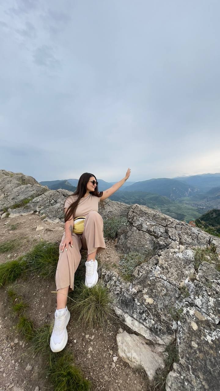 А с чего начинают отзыв, если всё прошло не на 5, а на 50000000000000000?! ❤️