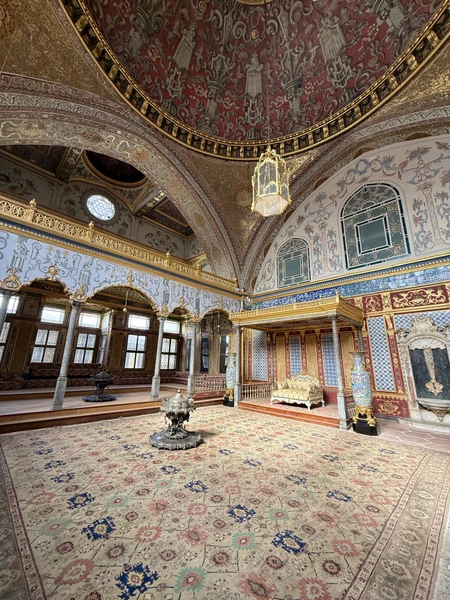 Вернулись из Стамбула 2 дня назад. Хочу выразить благодарность Рушену за прекрасную экскурсию. Наша группа получилась