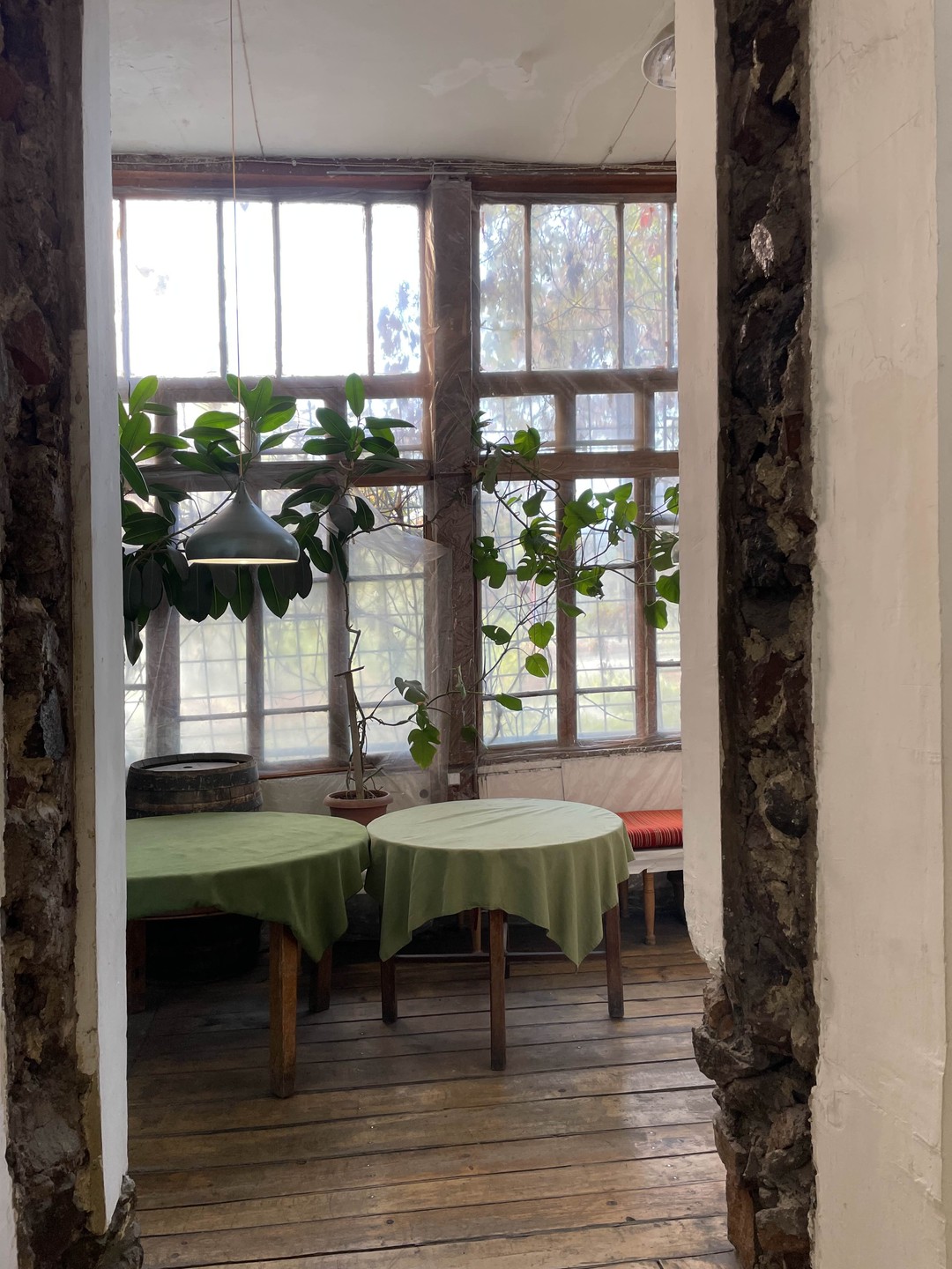 Экскурсия понравилось, гид Анаит в неспешной прогулке хорошо рассказала про знаковые места города с точки зрения