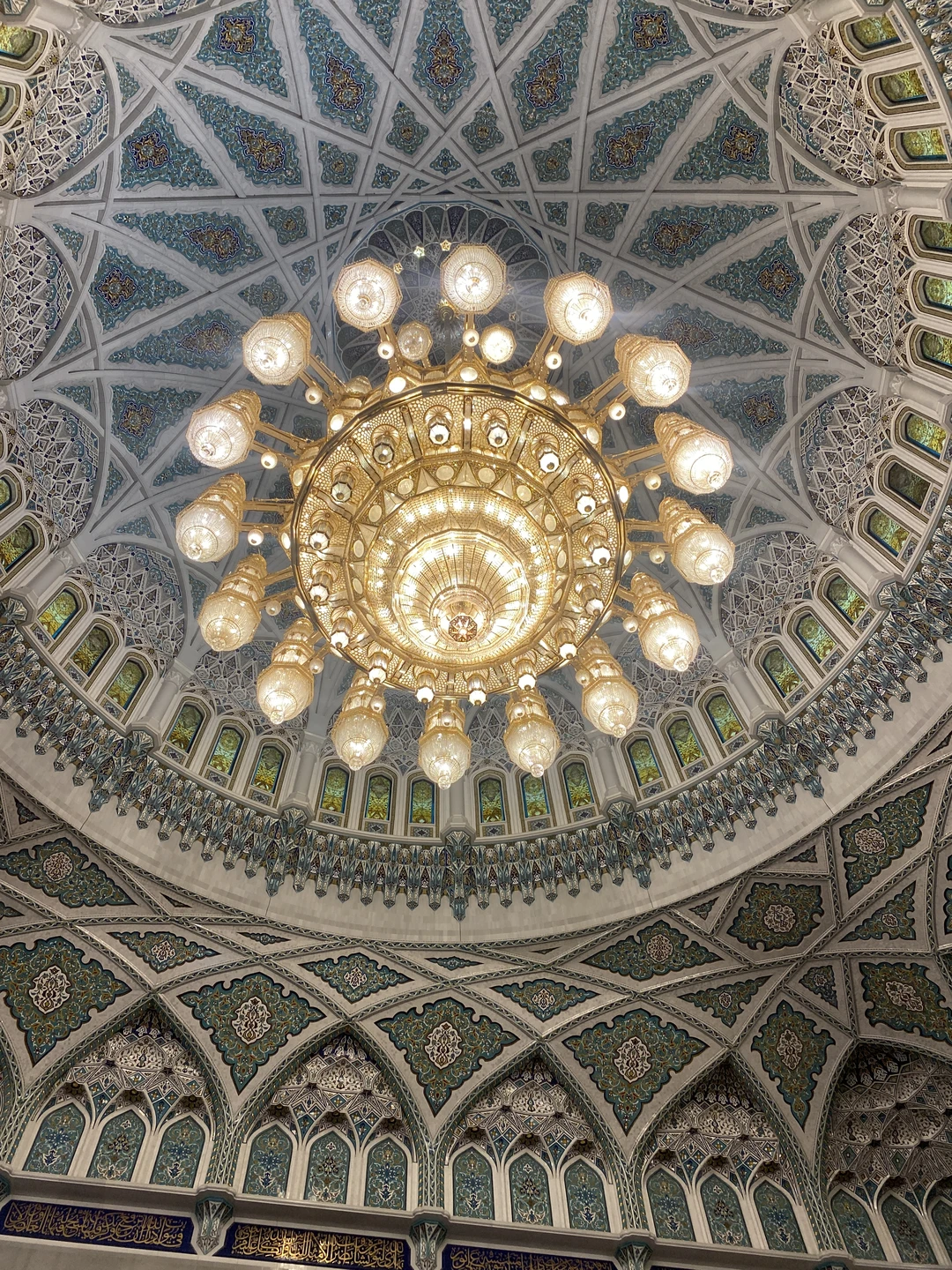 Очень насыщенная экскурсия, получили много информации, проехались по основным достопримечательностям. Ольга -очаровательная, очень понятно и спокойно