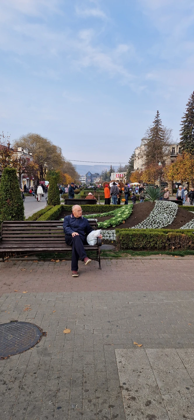 Спасибо Ирине за очень содержательный, эмоциональный, интересный рассказ о Кисловодске! Вы покорили нас знаниями и красотой