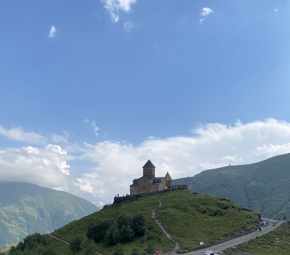 На пути к седому Казбеку (Анастасия)