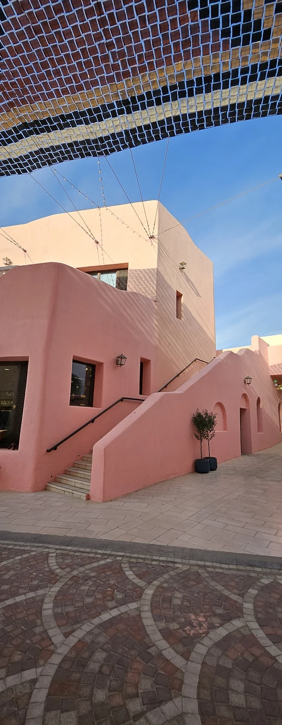 Экскурсия у нас получилась приватная только для нас двоих с мужем, очень переживала что группа не