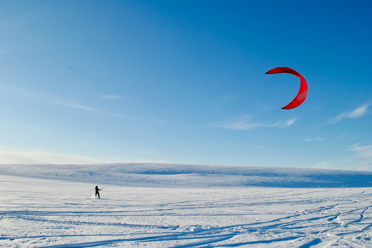 Сноукайтинг в тундре: групповой трансфер из Мурманска (4/6)