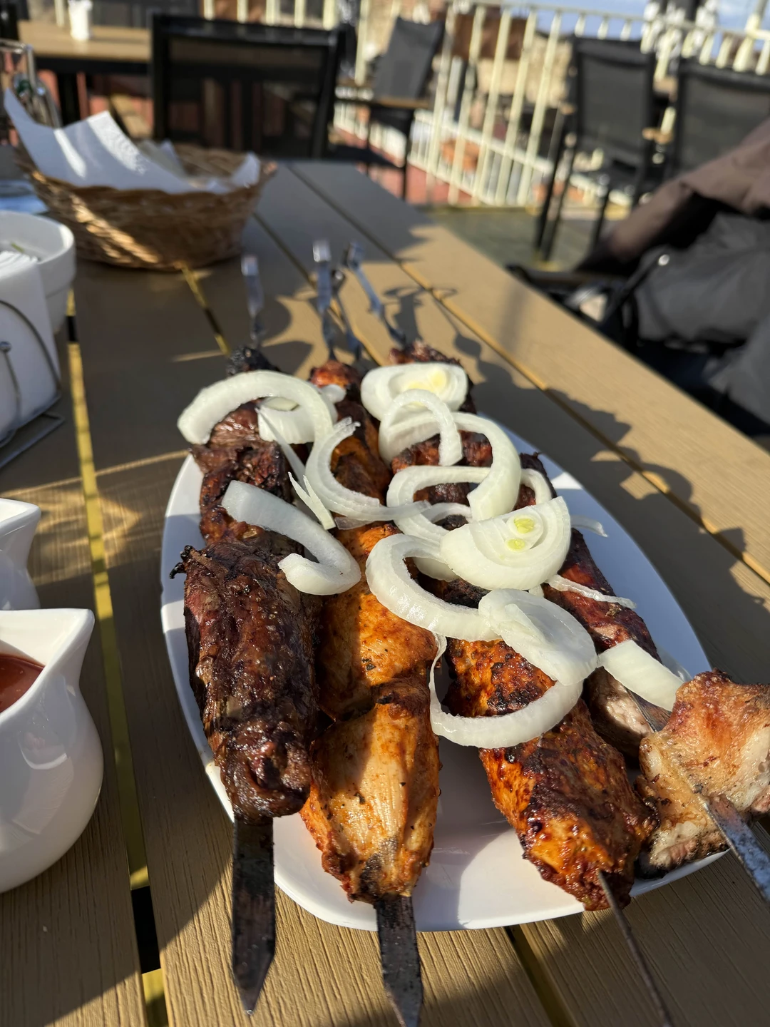 Отличный день в компании гида Ноеля! Ненавязчиво,заботливо,весело! Были в нескольких локациях,которые не входили в план,маршрут менялся