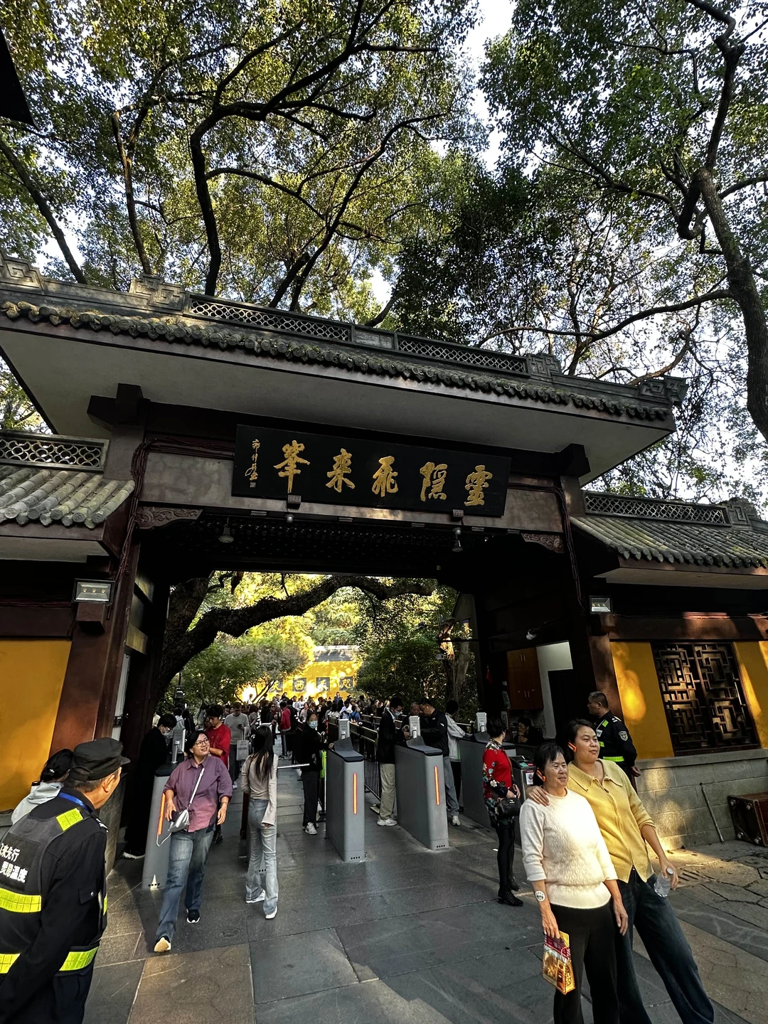 Очень понравилась экскурсия, на которой мы были семьей. Наш гид Саша отвечала на все наши вопросы