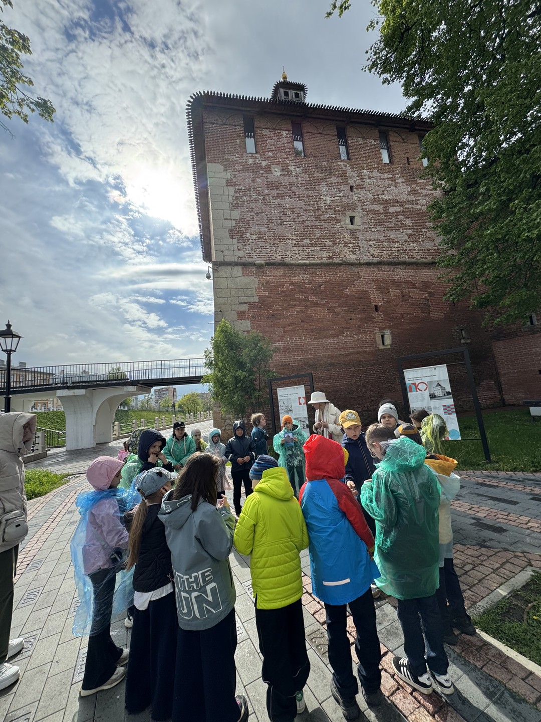Прекрасная экскурсия. Были с ребятами 2-го класса. Они остались довольны. Много узнали нового и интересного. В