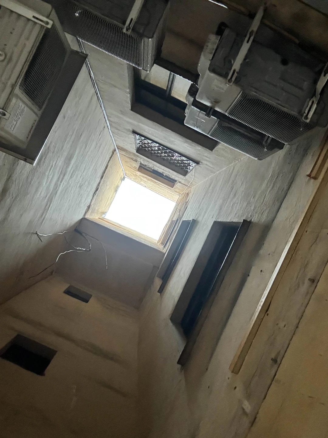 Было итересно, Алексей рассказывал очень интересно. Встретились в назначенное время