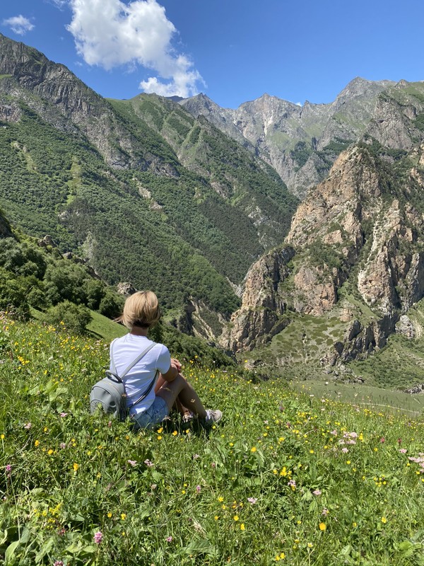 Виды Чегемское ущелье и перевал Актопрак — из Кисловодска