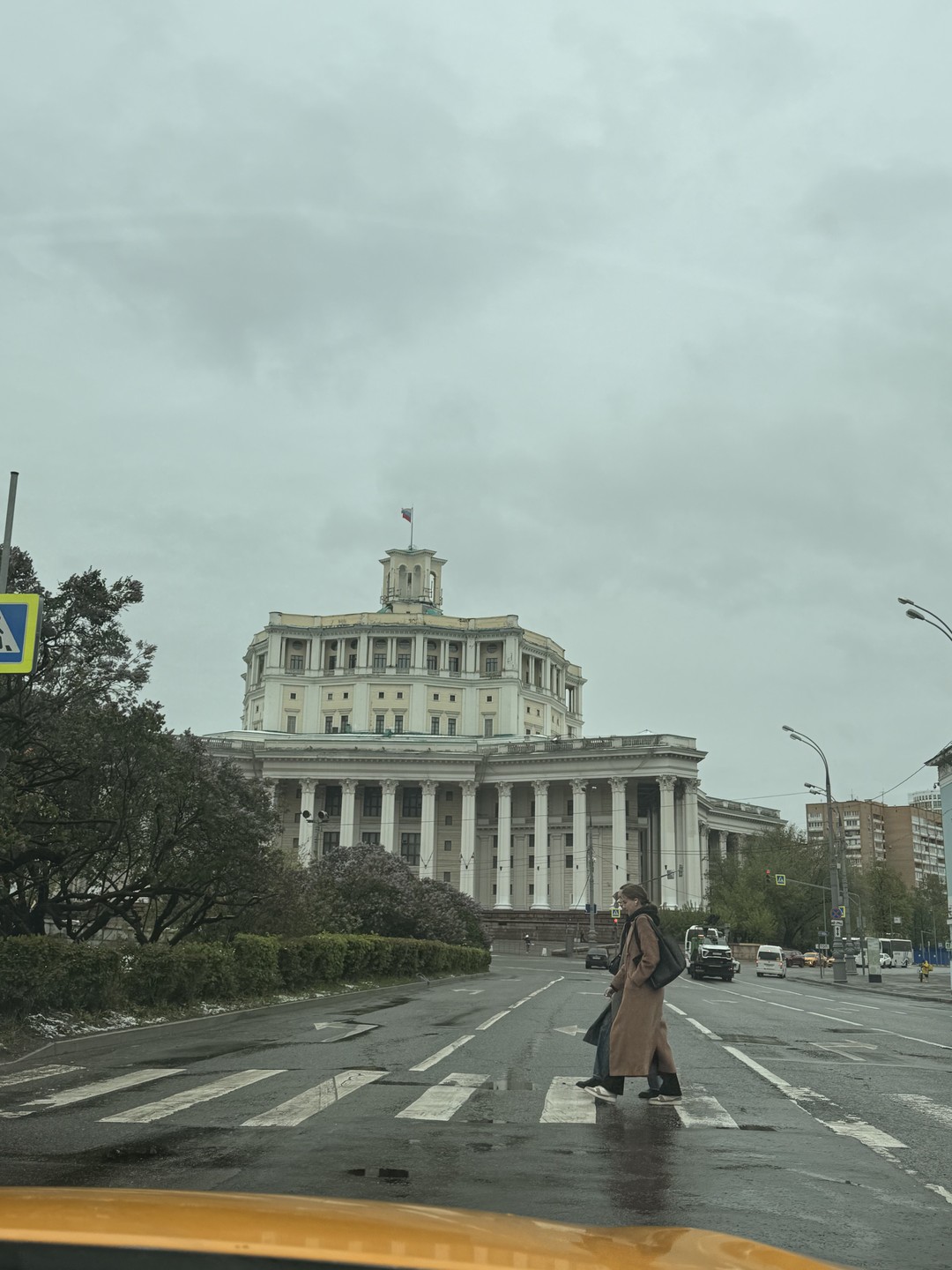 Экскурсия получилась невероятно познавательная, 4 часа прошли на одном дыхании. Максим вовлекал ребенка в разговор, задавал