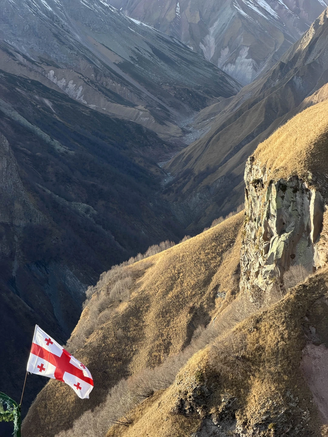 Это было супер путешествие с невероятными видами. Наш гид Владимир отличный экскурсовод, много новой и интересной