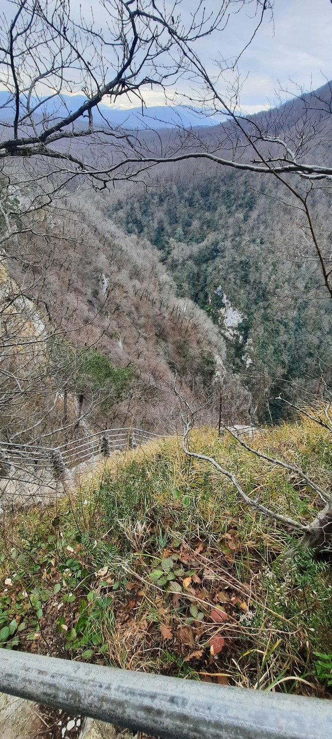 Все было хорошо. С погодой повезло,сухо. Даже искупались в купелях:)(Для закаленных вода теплая). Виды красивые,завораживающие. Так