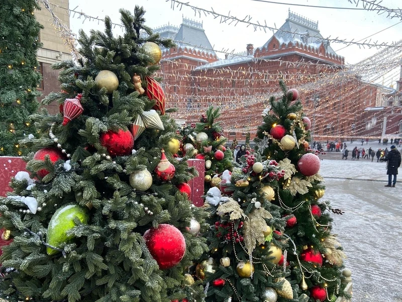 Праздничная Москва: в поисках Нового года
