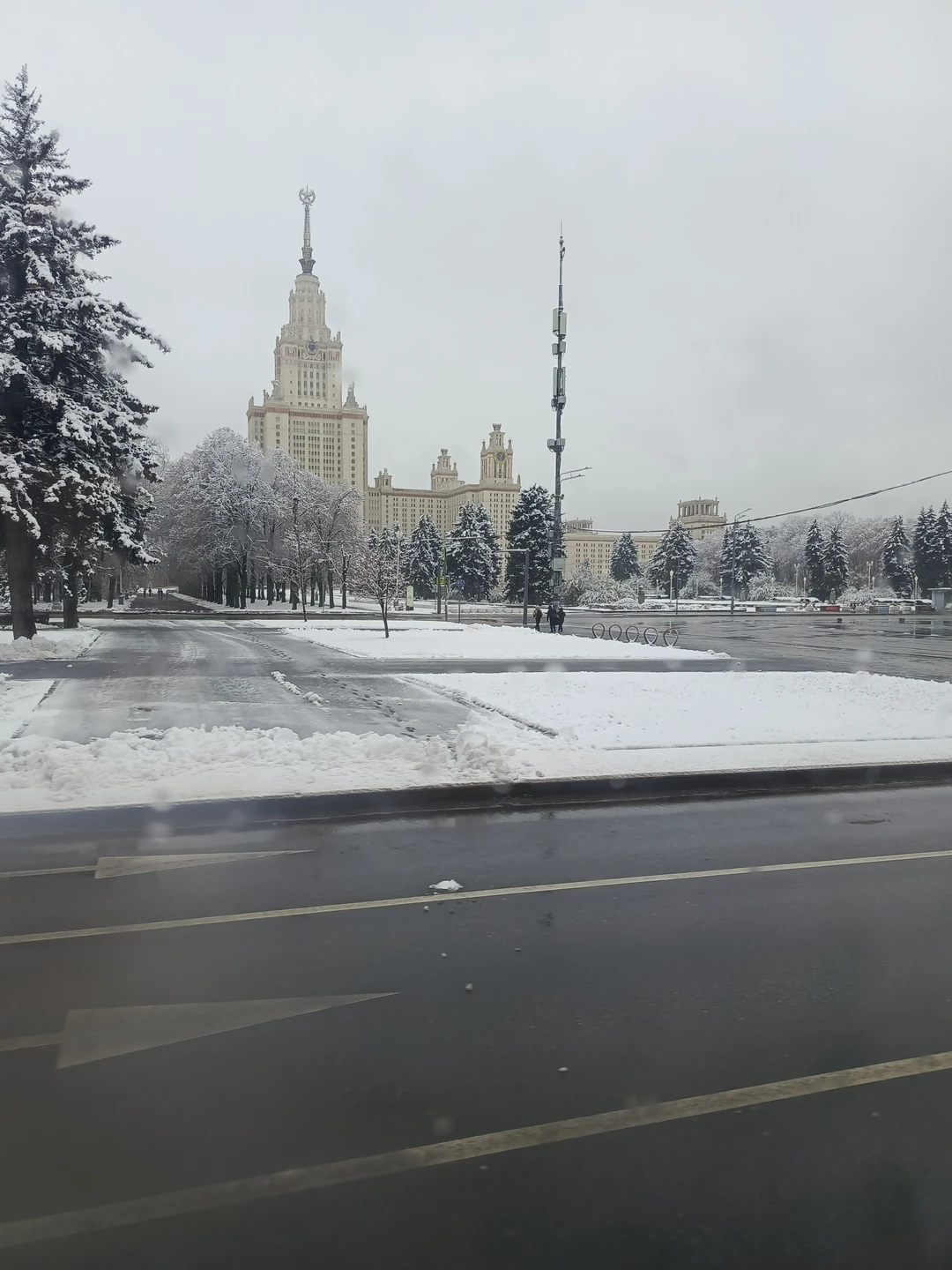 Три часа на автобусе - и вы знакомы с Москвой (Балашова)