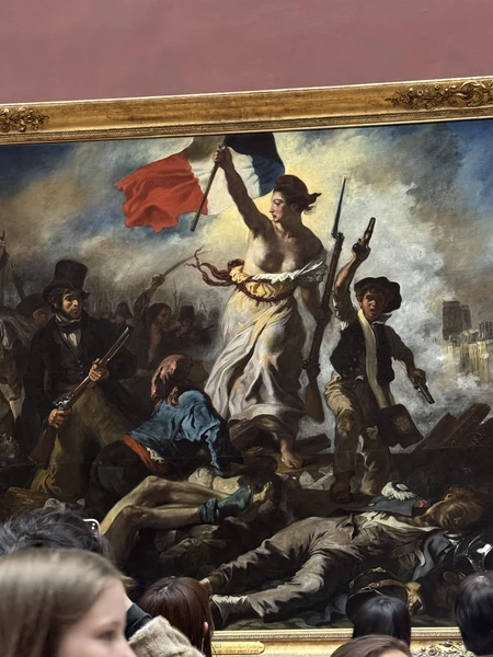 Огромное спасибо за потрясающую экскурсию! Наш гид Людмила провела очень интересную индивидуальную экскурсию по Лувру! Сумела