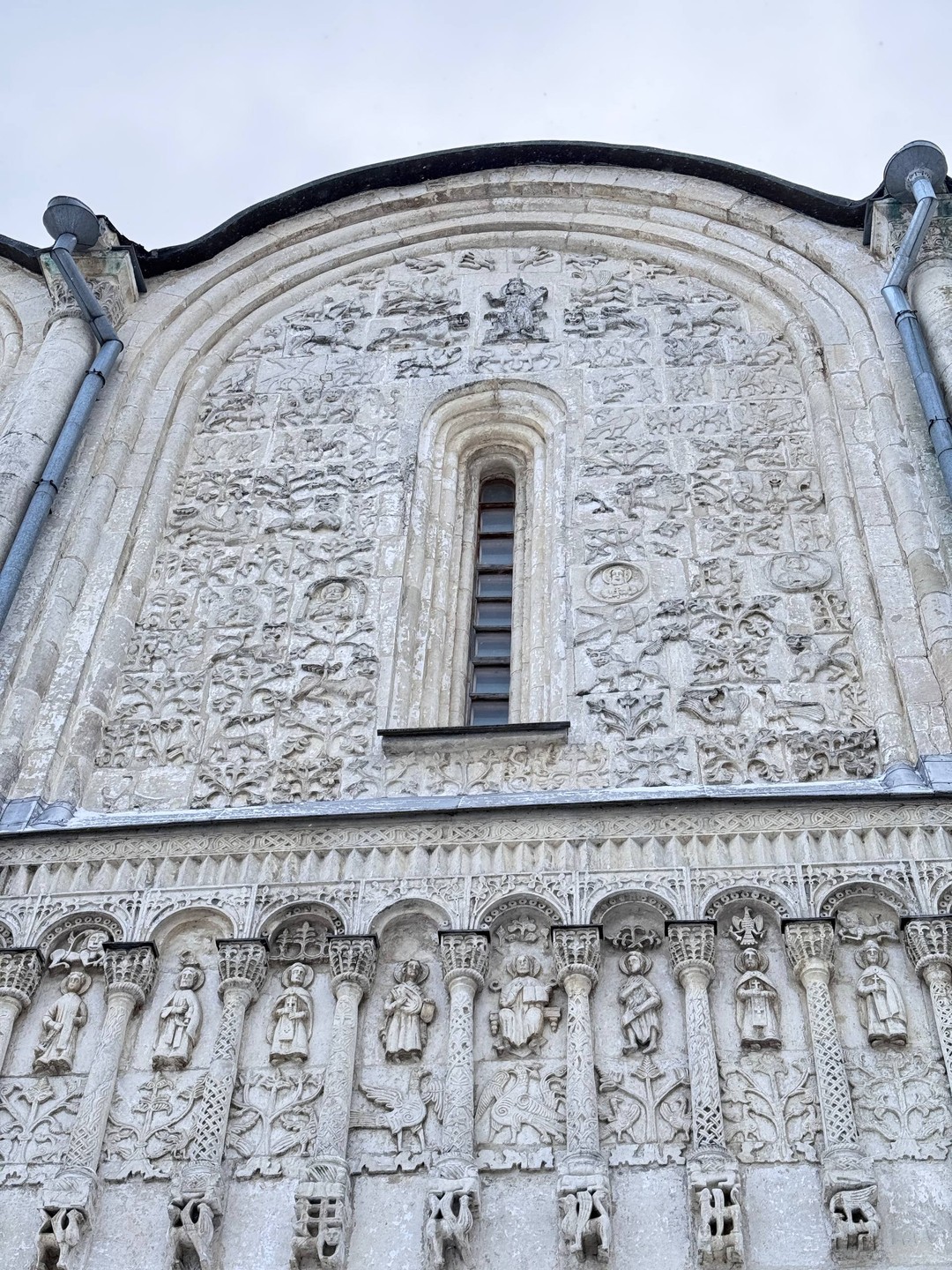 Экскурсия была проведена мастерски. Большое спасибо экскурсоводу - мастер своего дела. Несмотря на метель - рассказ