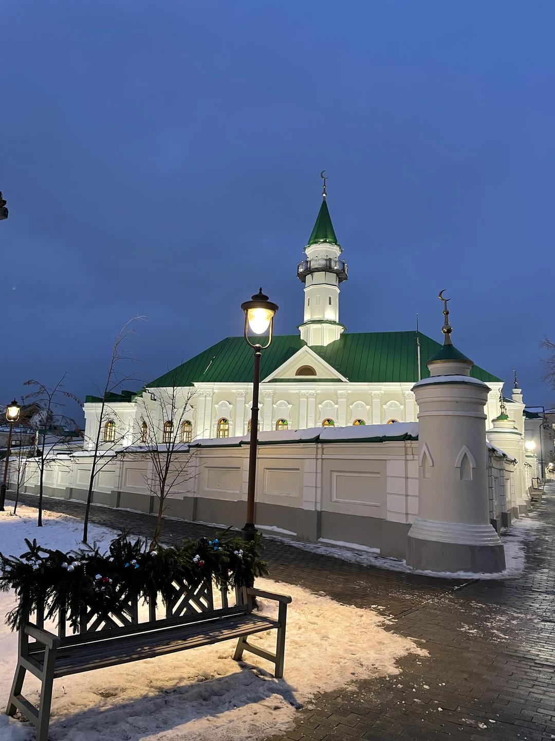 Благодарим Гульфию за великолепную экскурсию. Ответила мгновенно на наш запрос и согласилась провести экскурсию уже через