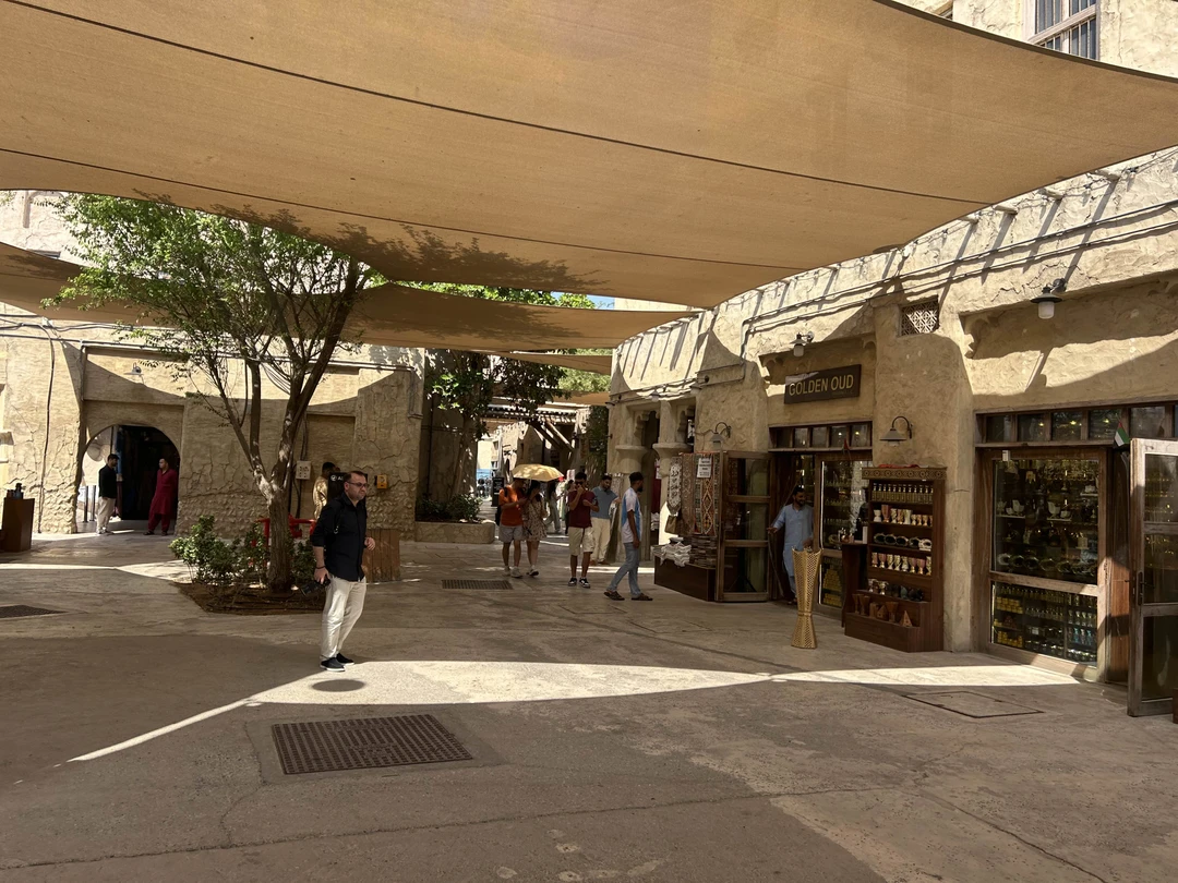 Максим провел экскурсию великолепно!