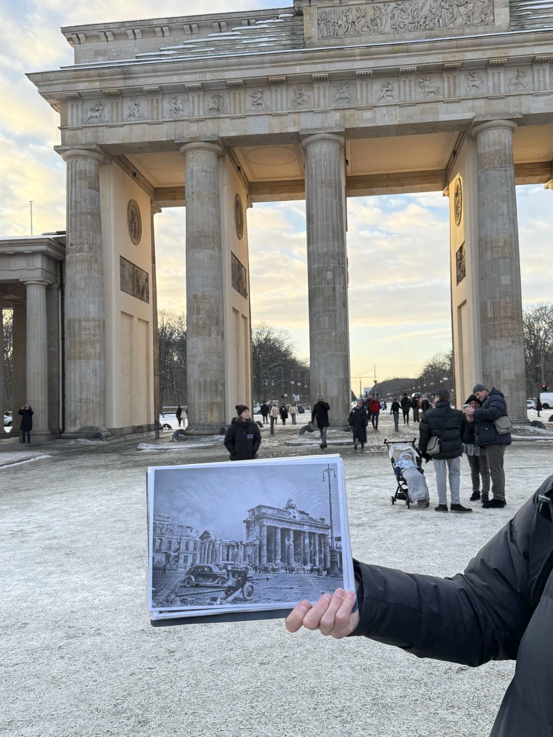 Экскурсовод Дмитрий мастер своего дела! Показал и рассказал все, я просто в восторге! Спасибо огромное