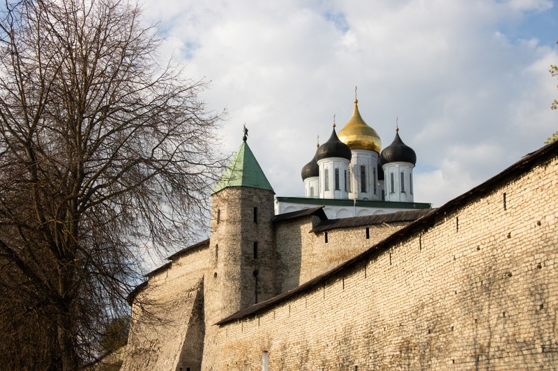 Три луча: псковская история в сказках