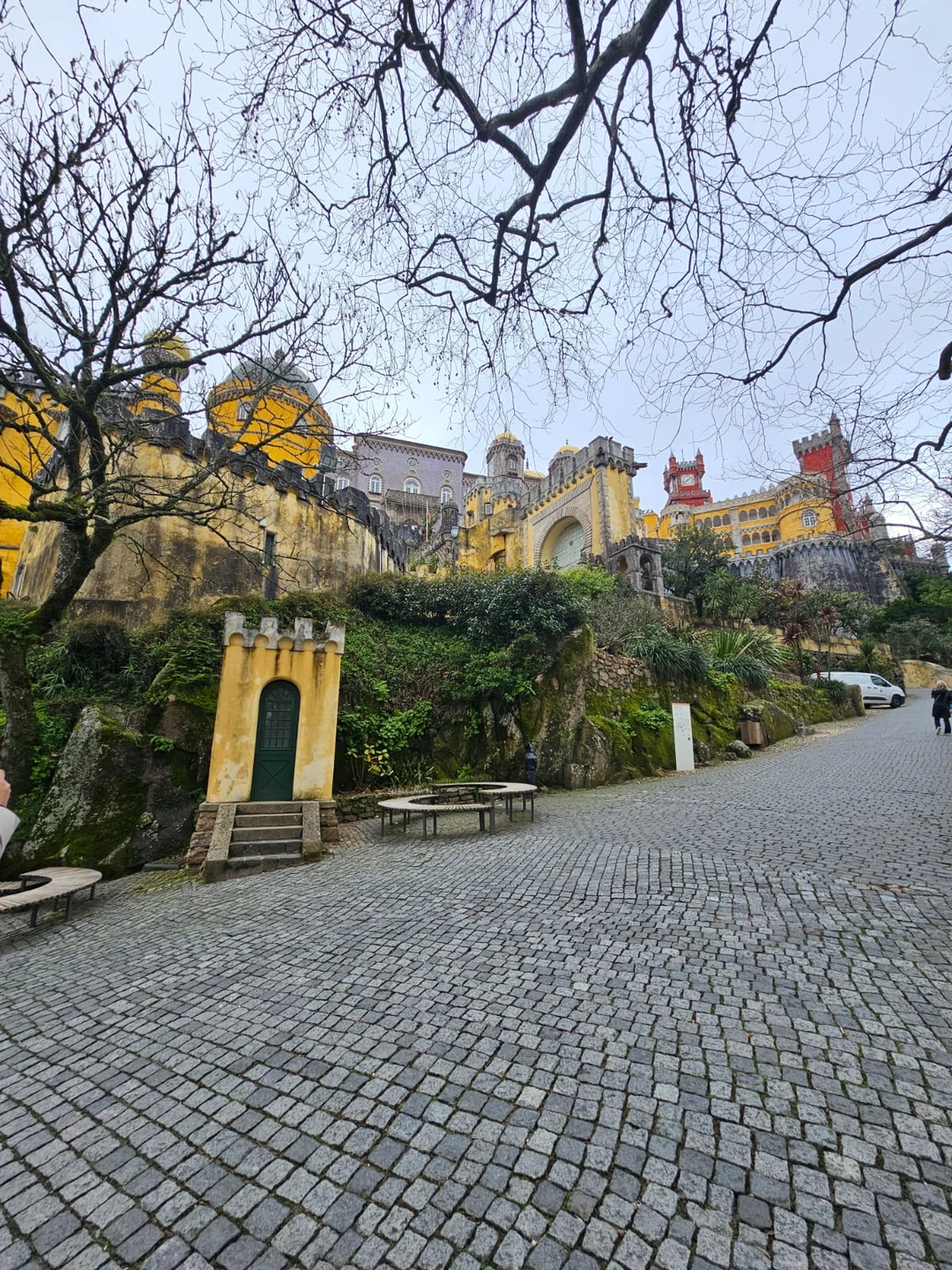 Спасибо большое Алексею за познавательный и очень приятный день… очень много узнали не только о Синтре