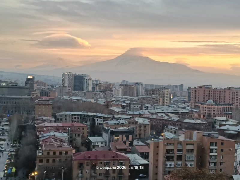 Только положительные эмоции от этой экскурсии. Много нового и неожиданного узнал гуляя по Еревану. И Арарат вознаградил нас своим видом)