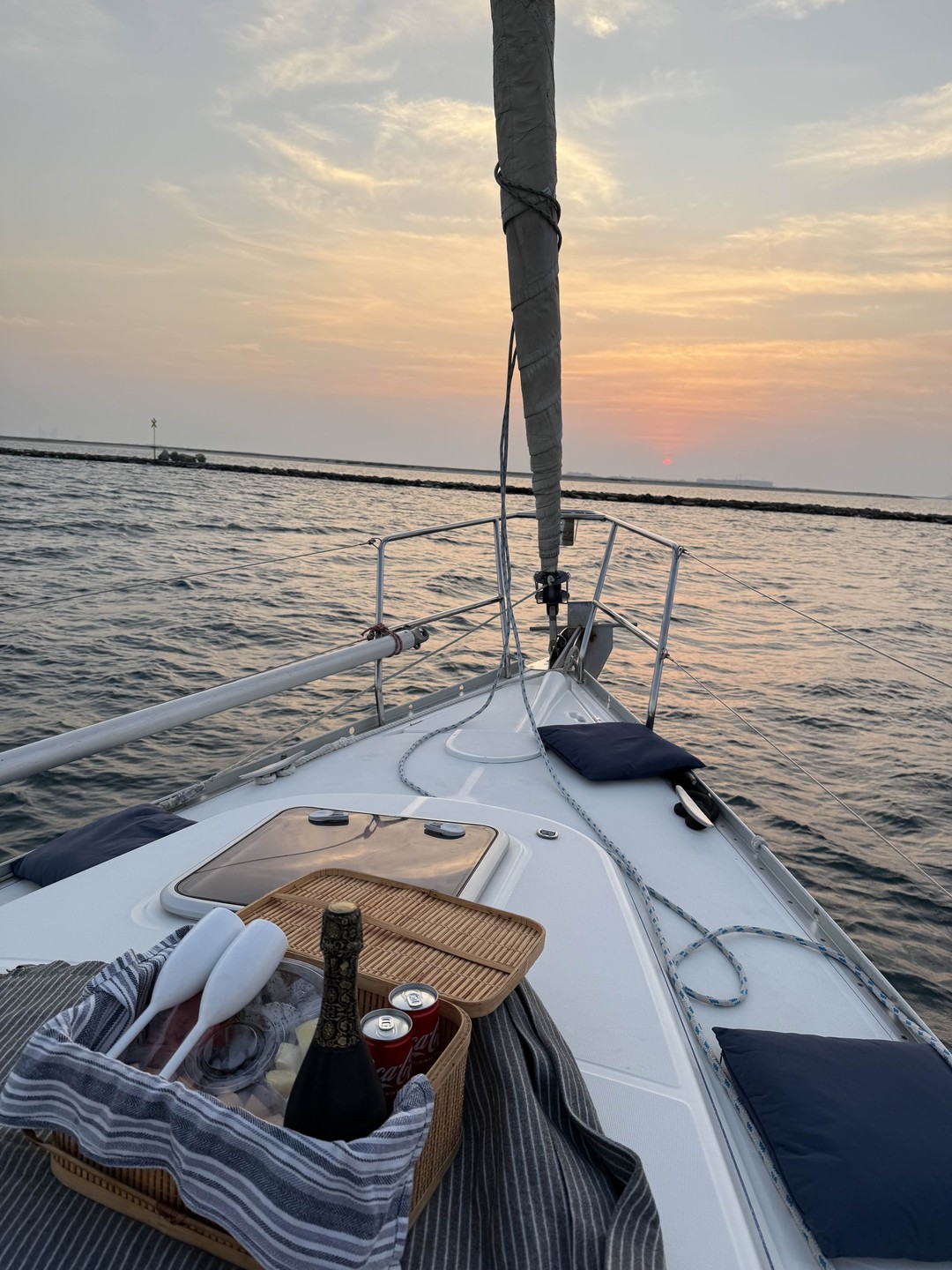 Отличная экскурсия, брали индивидуальную и очень довольны, купались, катались на сапе, встретили закат, увидели дельфинов, однозначно рекомендуем!)