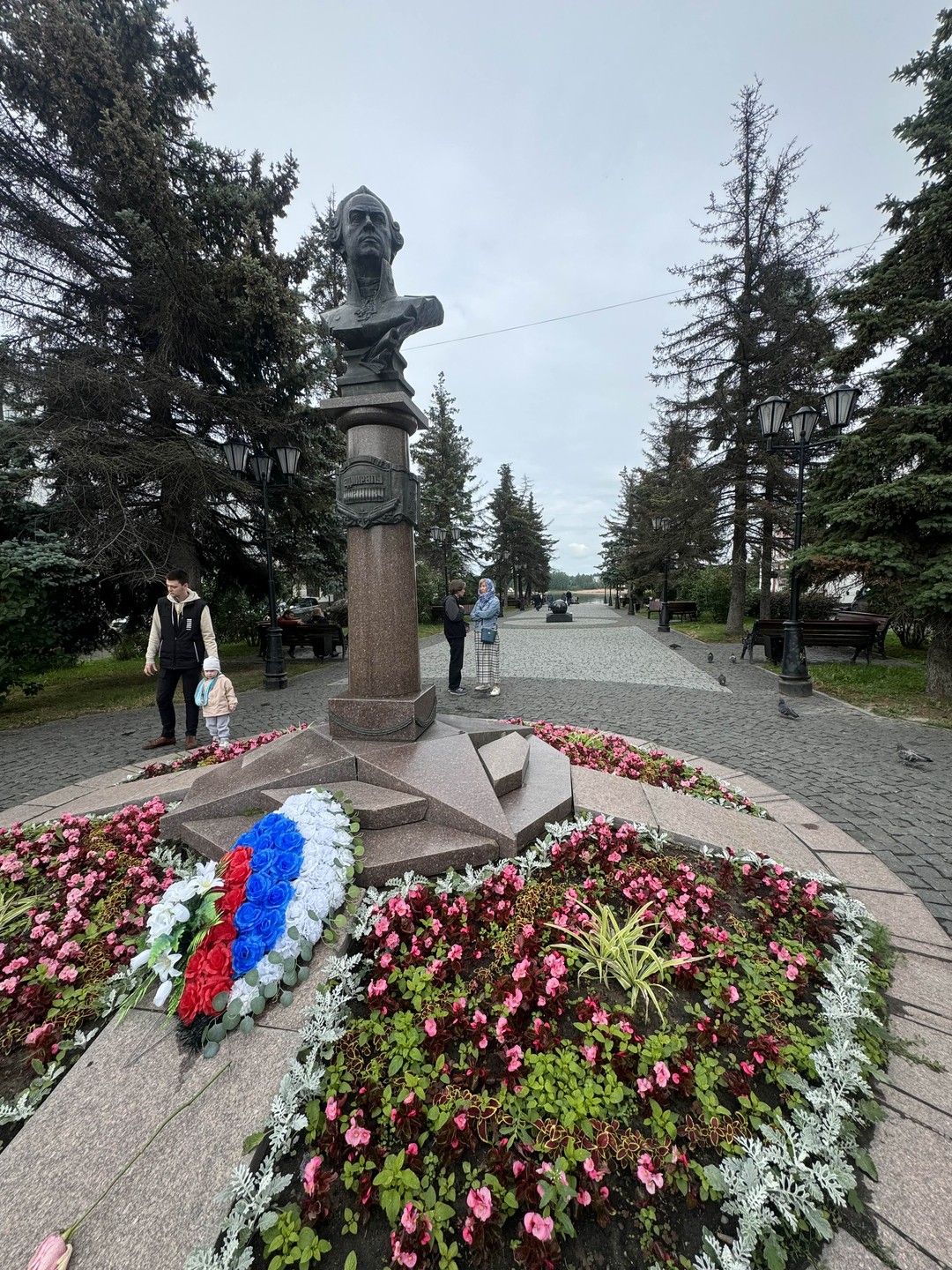 Экскурсовод Лада провела нас по Рыбинску и все подробно нам рассказала, спасибо ей за это большое