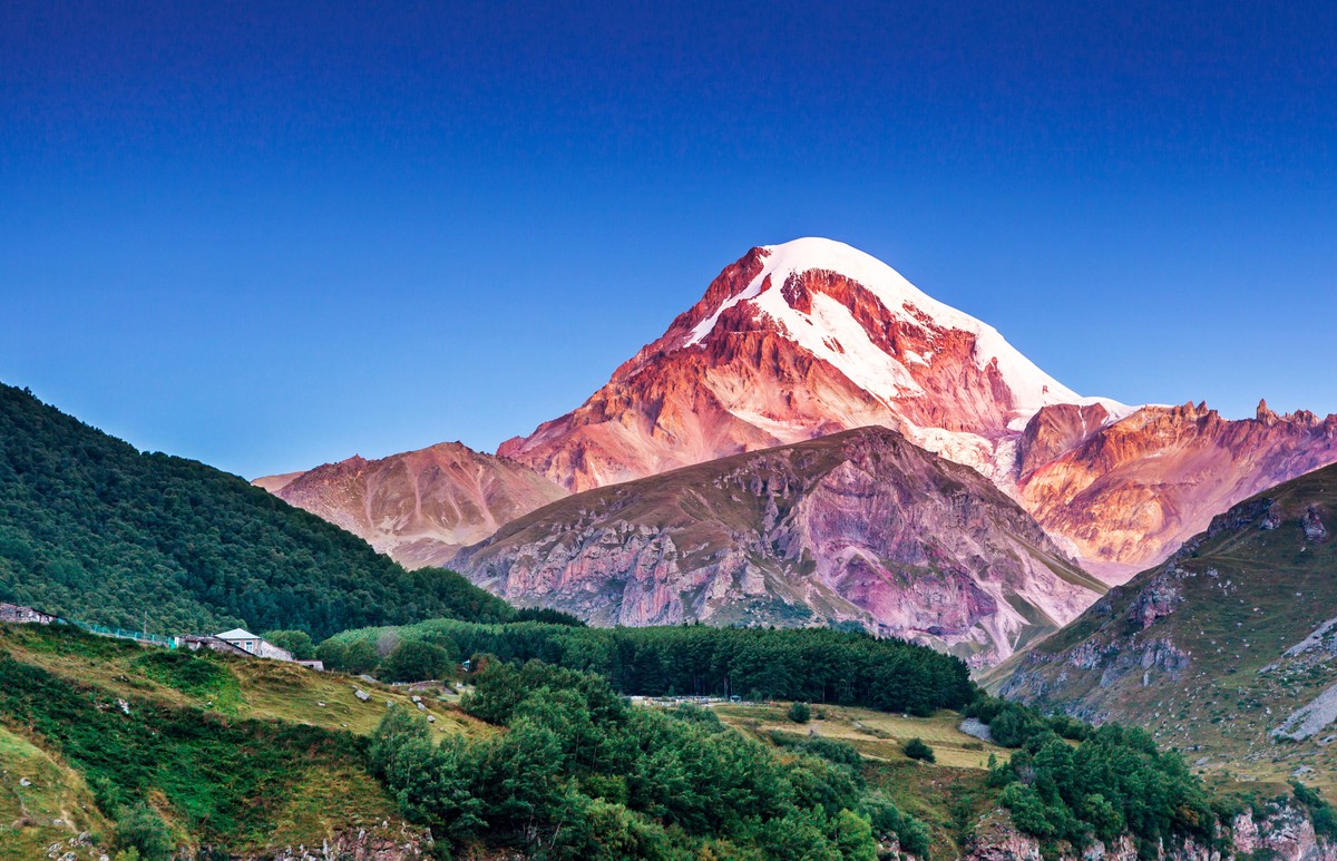 Из Тбилиси — в горный край Казбеги!