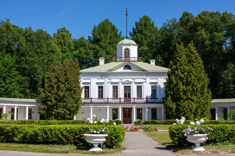 Усадьба Лермонтова + дегустация на акваферме — из Москвы