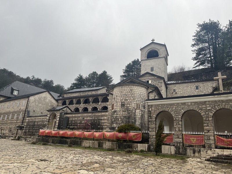 Какогромная любительница всего заброшенного, просто не могла пройти мимо этой экскурсии. Единственное, что ее испортило -