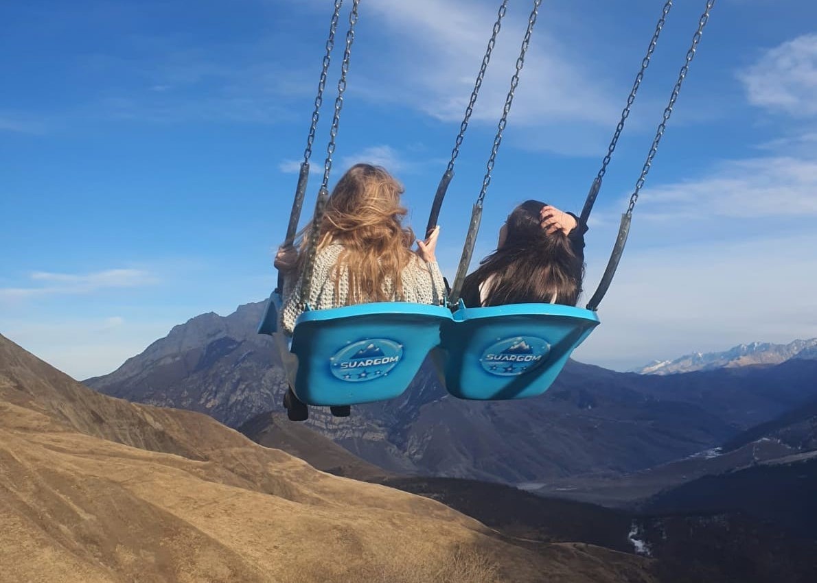 Фото Самые романтичные места в горах: лавочки и качели Северной Осетии