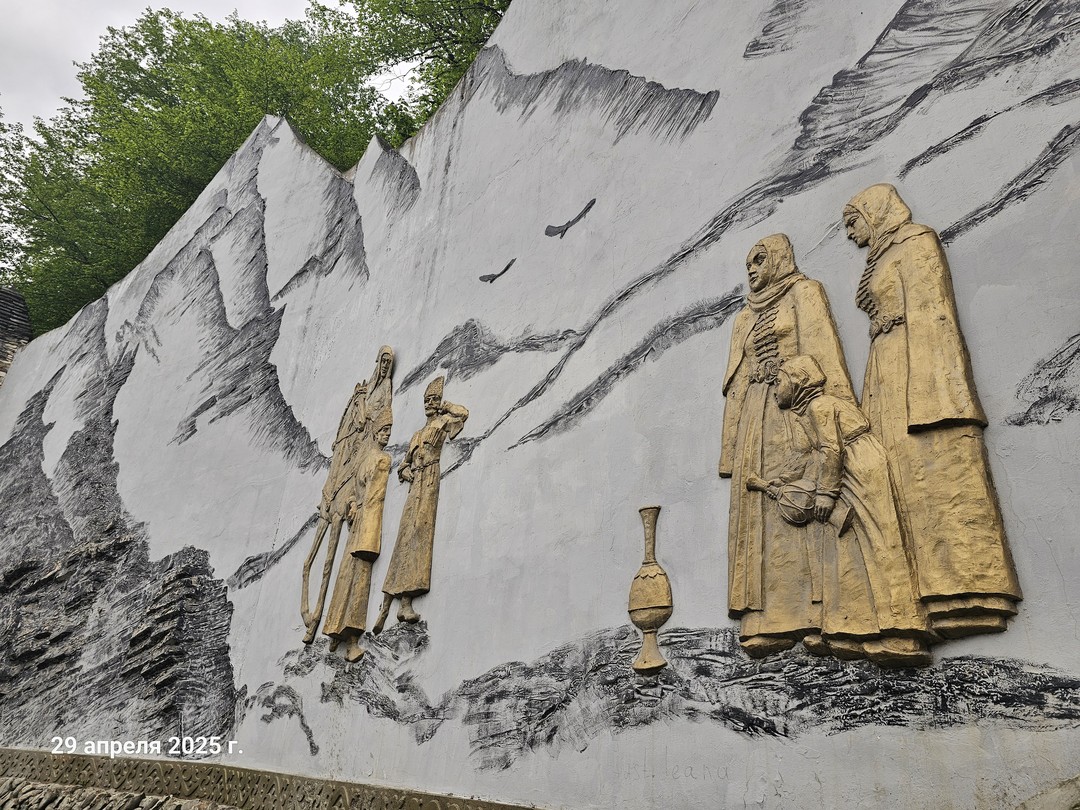Очень интересно составлена экскурсия! Впечатлил мастер-класс у чеченской семьи, просто замечательные люди, очень тепло приняли