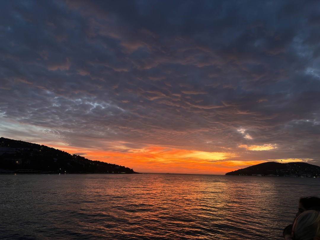 Хотим сказать огромное спасибо Даши! Очень интересно было слушать,узнавать что то новое,да и просто болтать! А