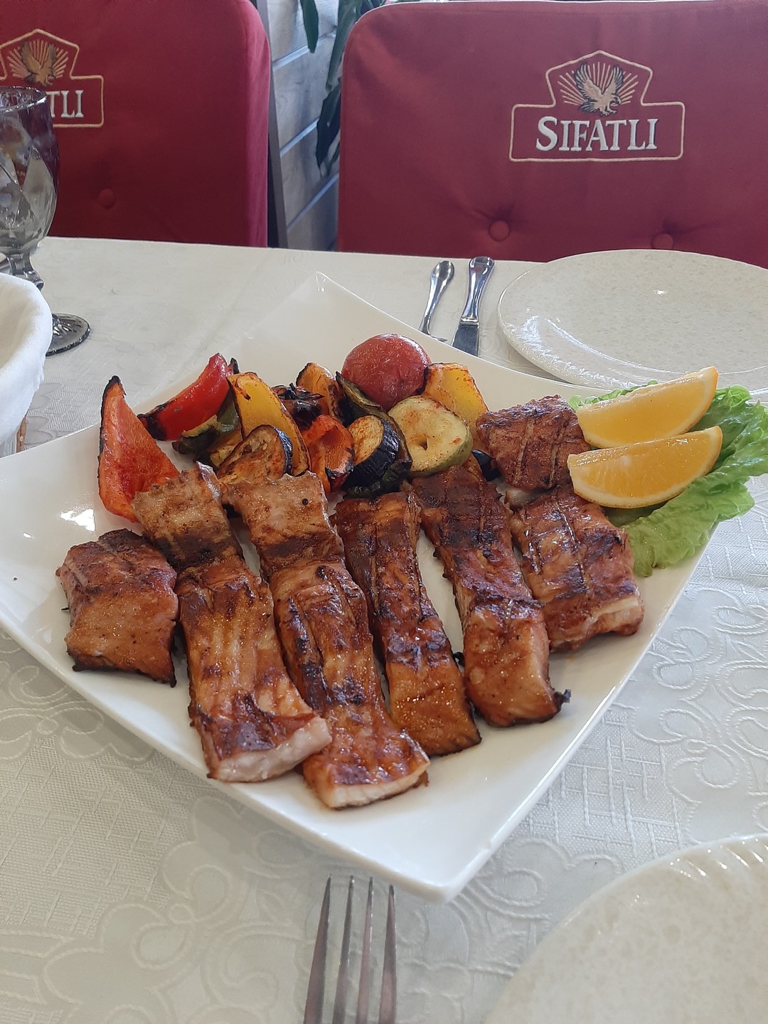 Благодарю за классную экскурсию гида Игоря и водителя Руслана