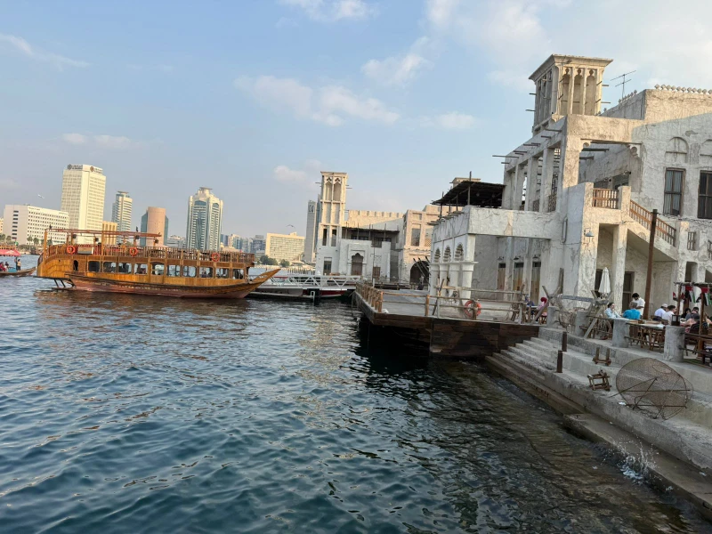 Экскурсия понравилась. Не утомительно, хотя и на целый день. Были с детьми, учитывали некоторые детали для