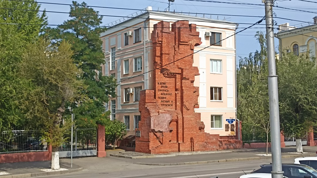 Экскурсию проводил Кирилл, все понравилось, приехал забрал. На все вопросы отвечал. Очень приятный молодой человек