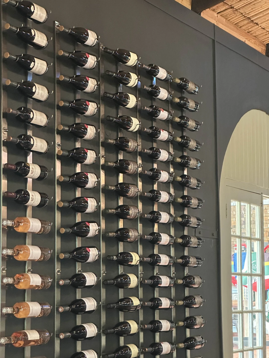 Александр, прекрасный гид. Полностью подстроился под мою семью, чтоб было интересно и вкусно нам взрослым и