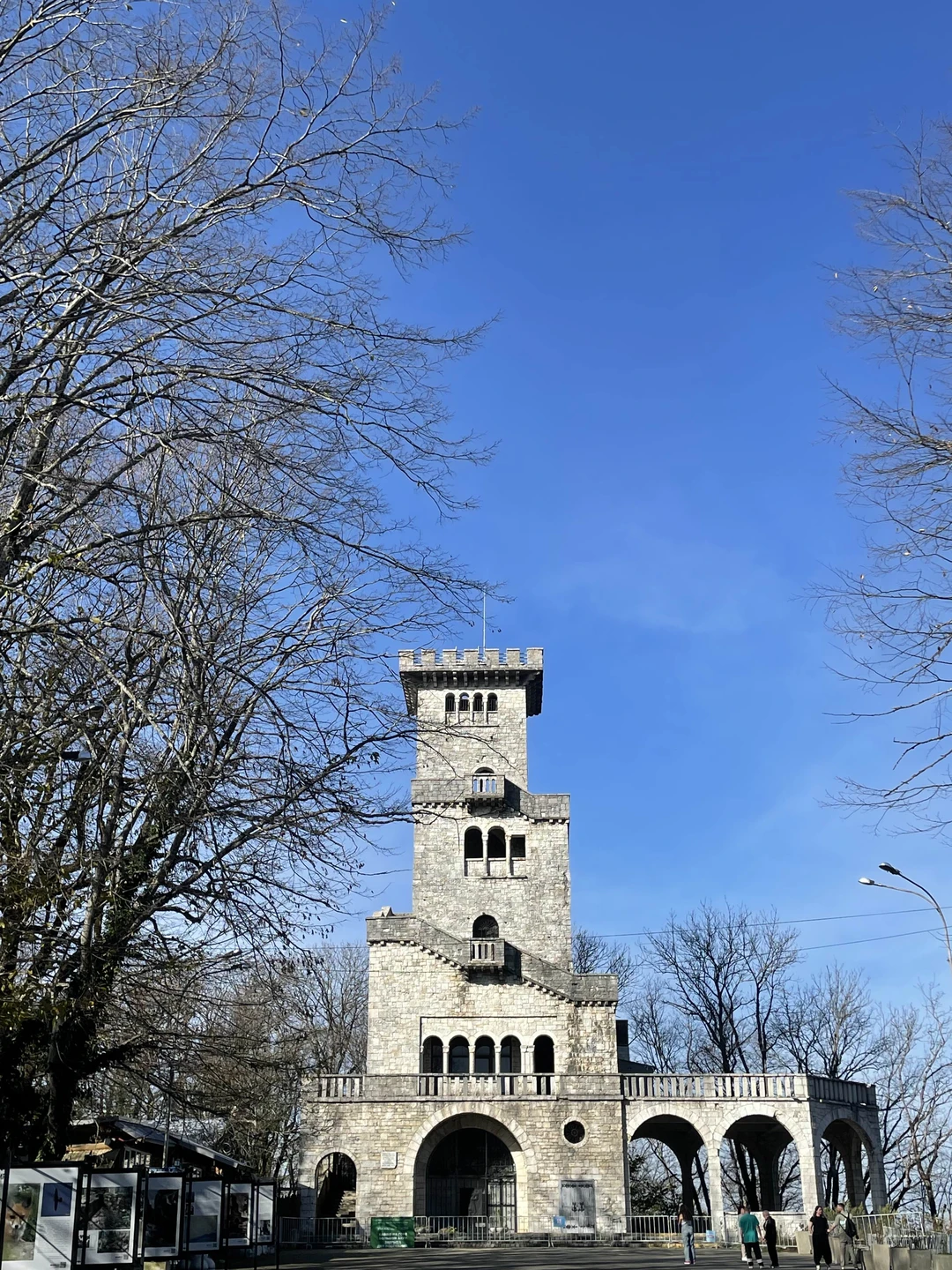 Замечательная экскурсия - интересный рассказ и приятный маршрут. Познавательно, живописно и нестандартно. Однозначно рекомендуем!