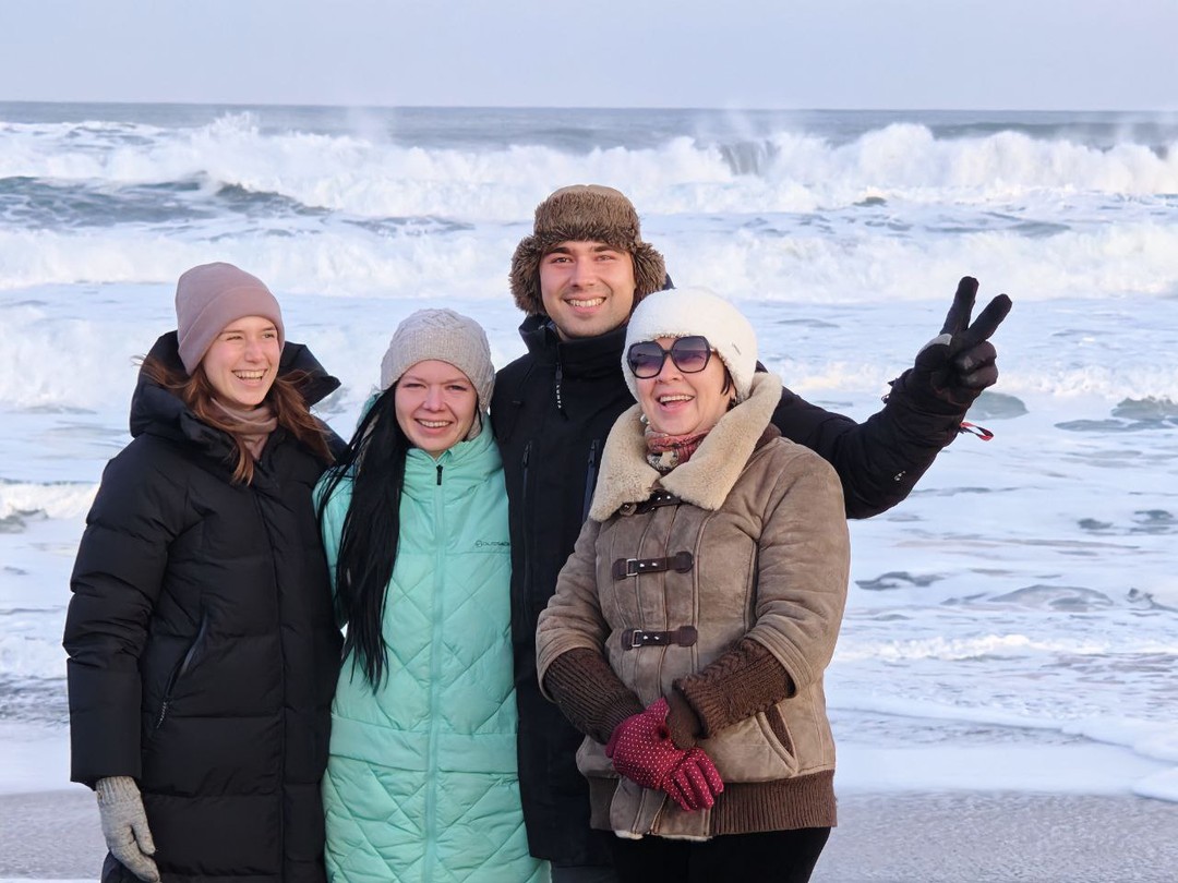 Владиславу огромное спасибо!!! Человек поуши влюбленный в свой край, отличный водитель и прекрасный рассказчик! Рекомендую!!!